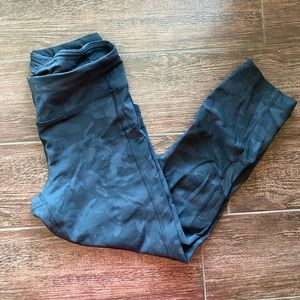 Lululemon Camo 7/8 legging